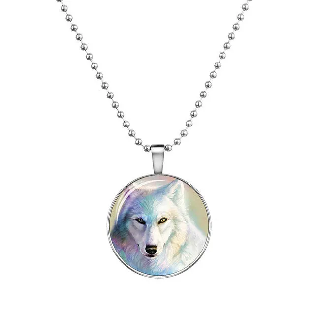 2016 Wolf Cabochon Glass Glowing Pendant Necklaces Fashion Jewelry Silver Plated Chain Glow In The Dark Necklaces Collares