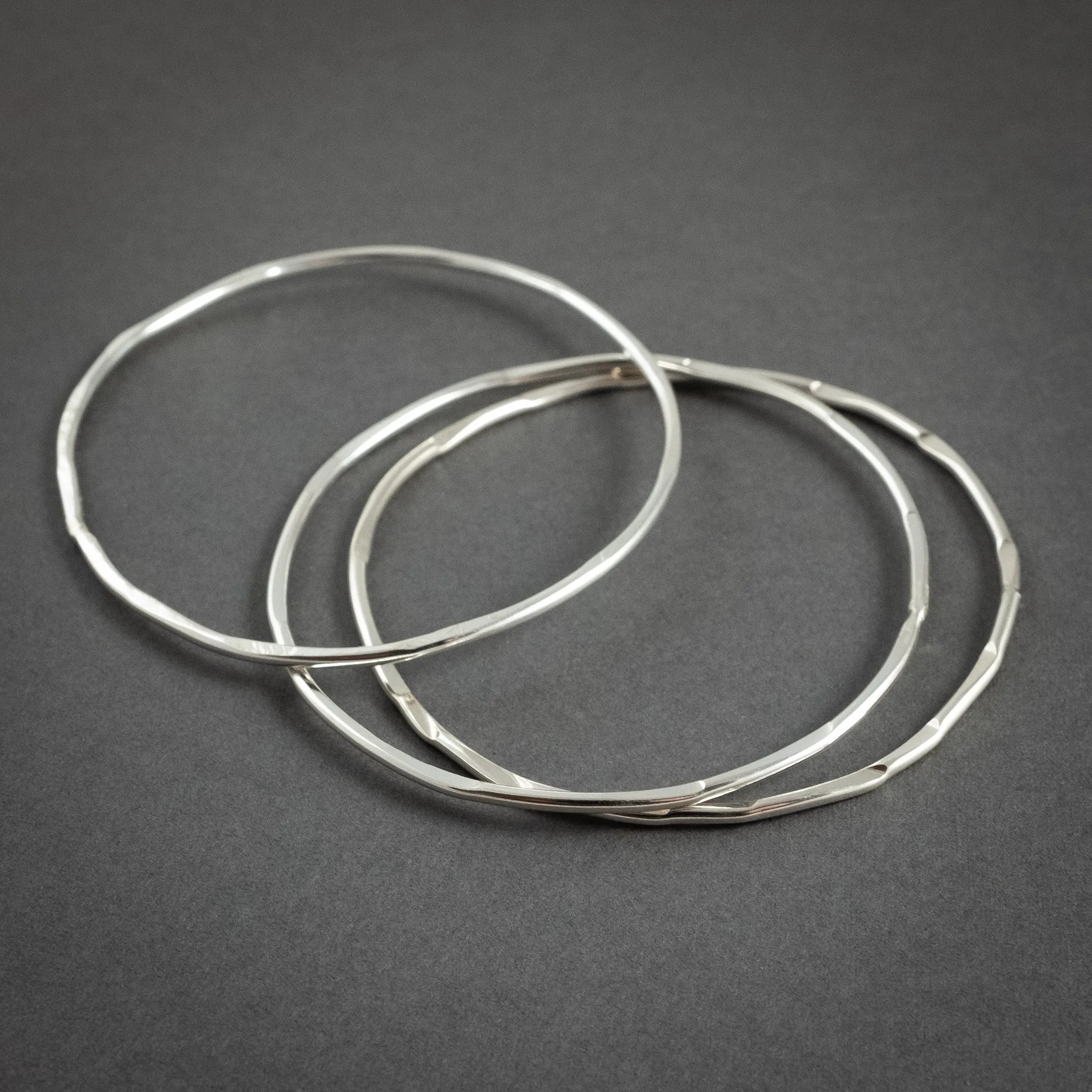 Circle Bangle (Polished)