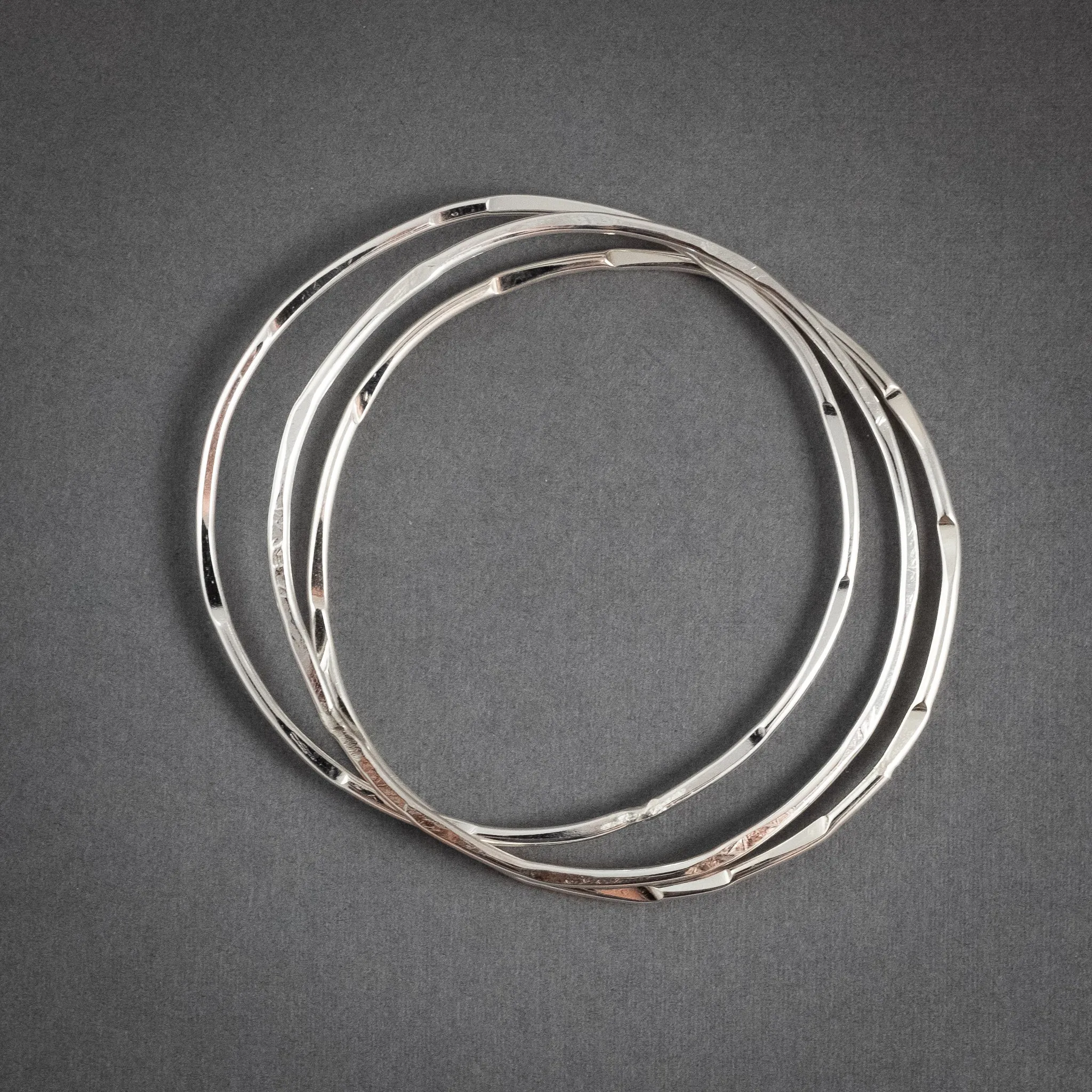 Circle Bangle (Polished)