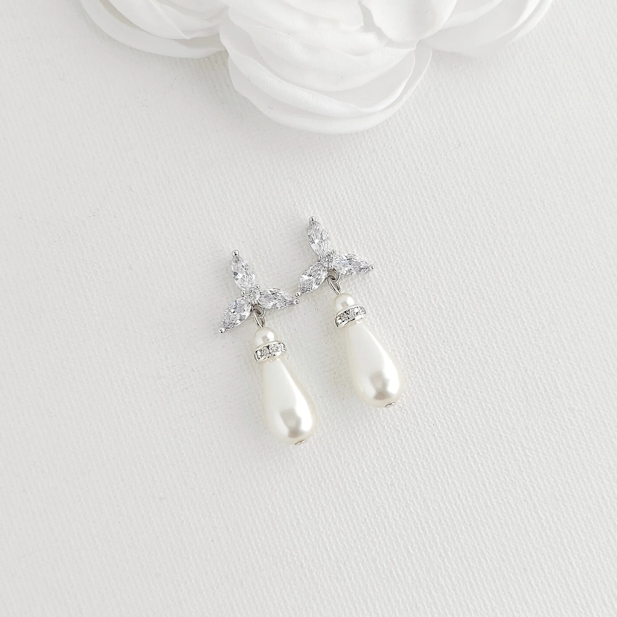 Flower Pearl Earrings for Brides- Flora