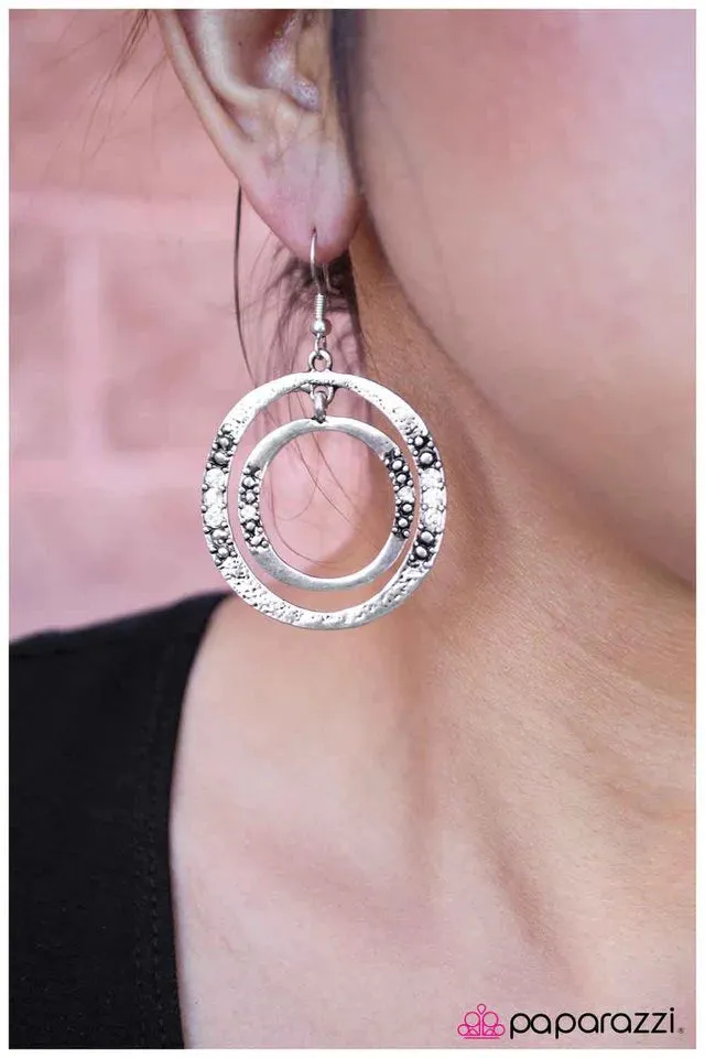 Paparazzi Earring ~ Round and Round - Silver