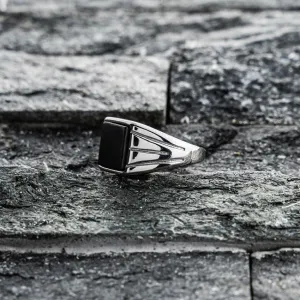 Vintage Signet Ring - Silver & Black Stone